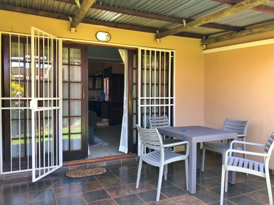 2 Bedroom Property for Sale in Waterval East North West